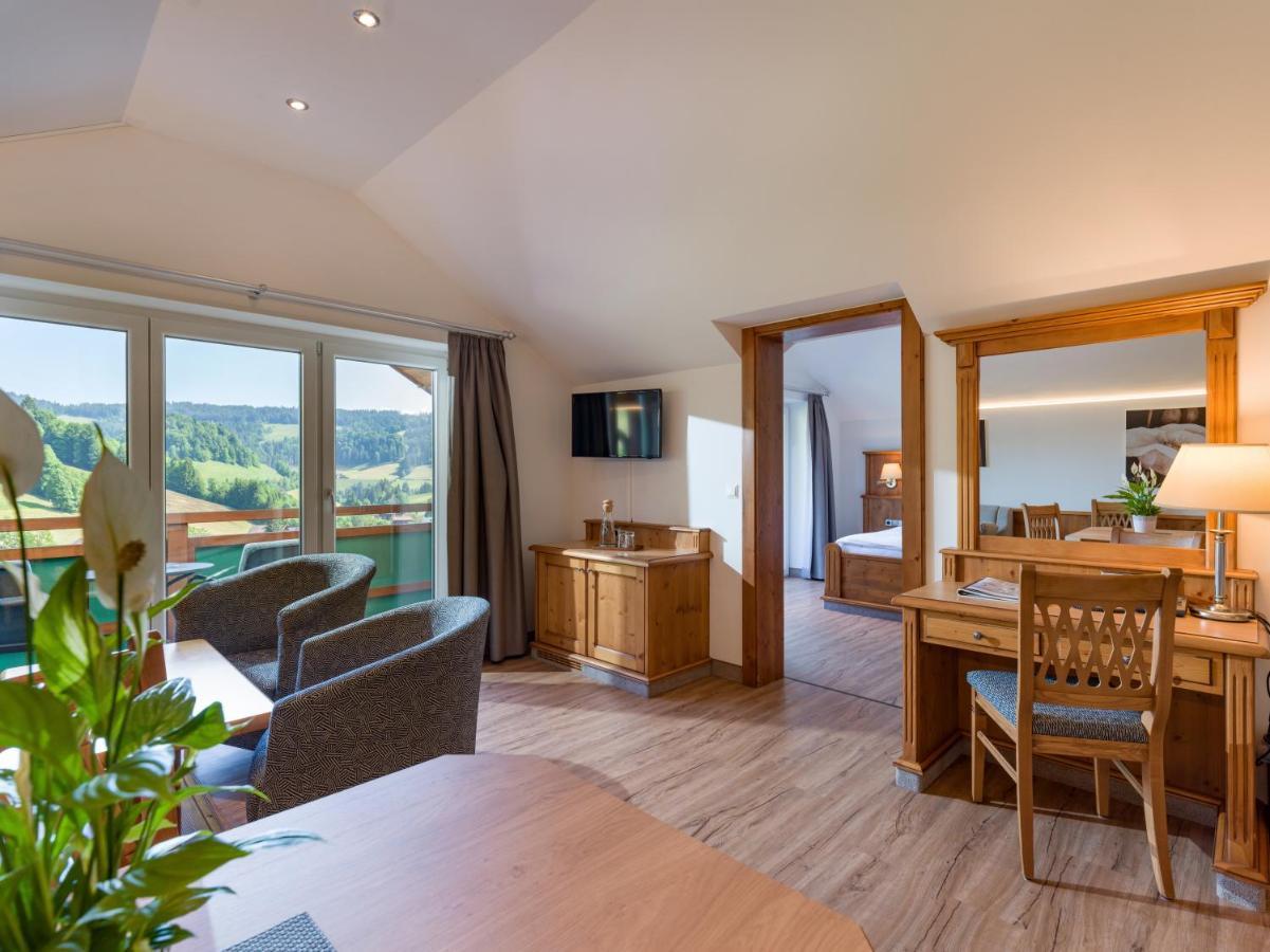 Hotel & Alpin Lodge Der Wastlhof Niederau Bagian luar foto