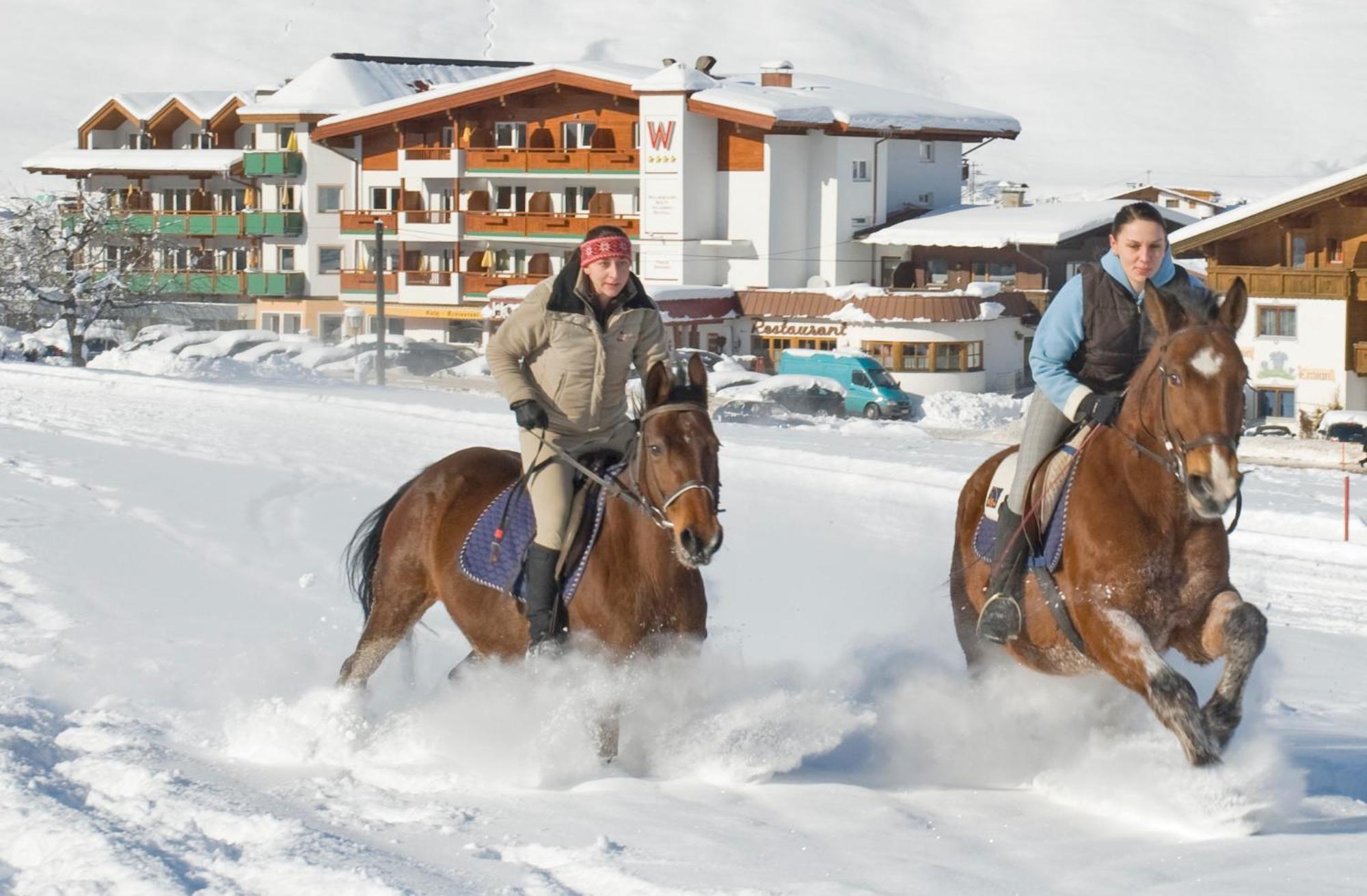 Hotel & Alpin Lodge Der Wastlhof Niederau Bagian luar foto