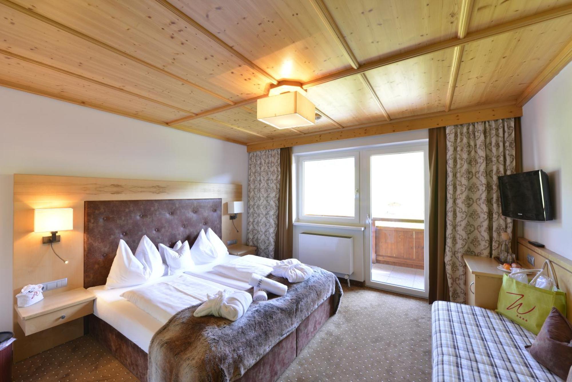 Hotel & Alpin Lodge Der Wastlhof Niederau Bagian luar foto