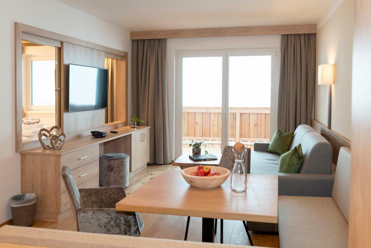 Hotel & Alpin Lodge Der Wastlhof Niederau Bagian luar foto